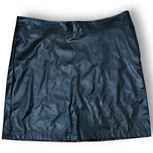 NWT Women's Black Faux Leather Mini Skirt Size 11‎ Party Wear Grunge Biker Emo